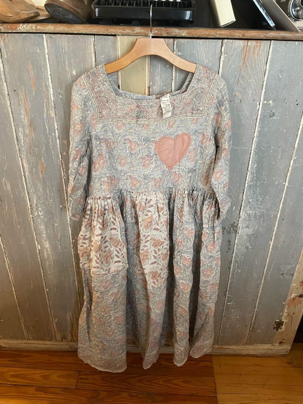 Magnolia Pearl Boho Heart Patch Floral Dress in Dusty Pink and Gray - Picture 2 of 8